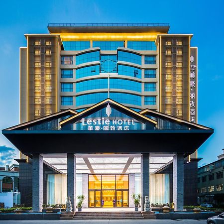 Mehood Lestie International Hotel Nancun Wanbo Metro Station Branch - Free Shuttle Bus To Canton Fair Complex During Canton Fair Period & Free Breakfast & Free Afternoon Tea & Free Midnight Snack & Free Vpn Internet Access Bagian luar foto