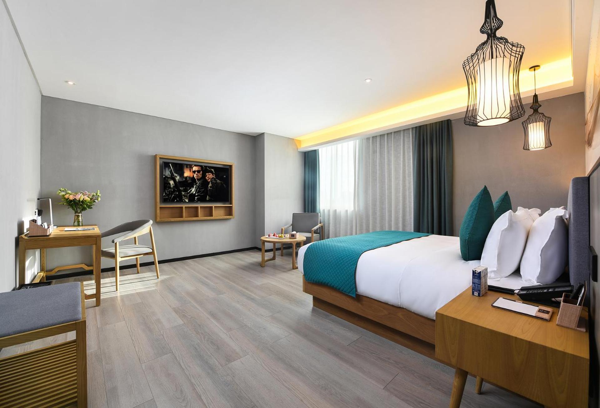 Mehood Lestie International Hotel Nancun Wanbo Metro Station Branch - Free Shuttle Bus To Canton Fair Complex During Canton Fair Period & Free Breakfast & Free Afternoon Tea & Free Midnight Snack & Free Vpn Internet Access Bagian luar foto
