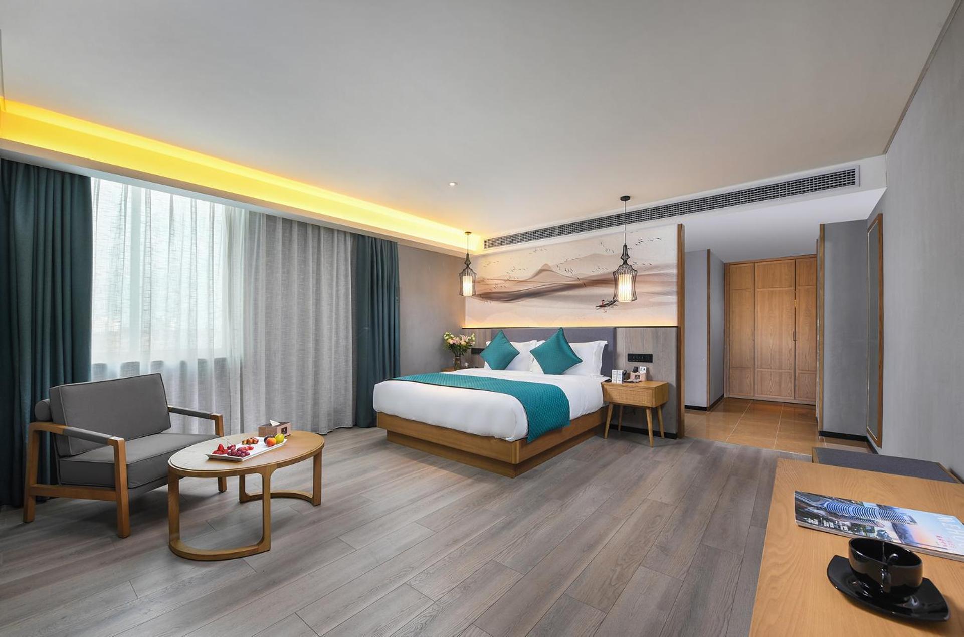 Mehood Lestie International Hotel Nancun Wanbo Metro Station Branch - Free Shuttle Bus To Canton Fair Complex During Canton Fair Period & Free Breakfast & Free Afternoon Tea & Free Midnight Snack & Free Vpn Internet Access Bagian luar foto