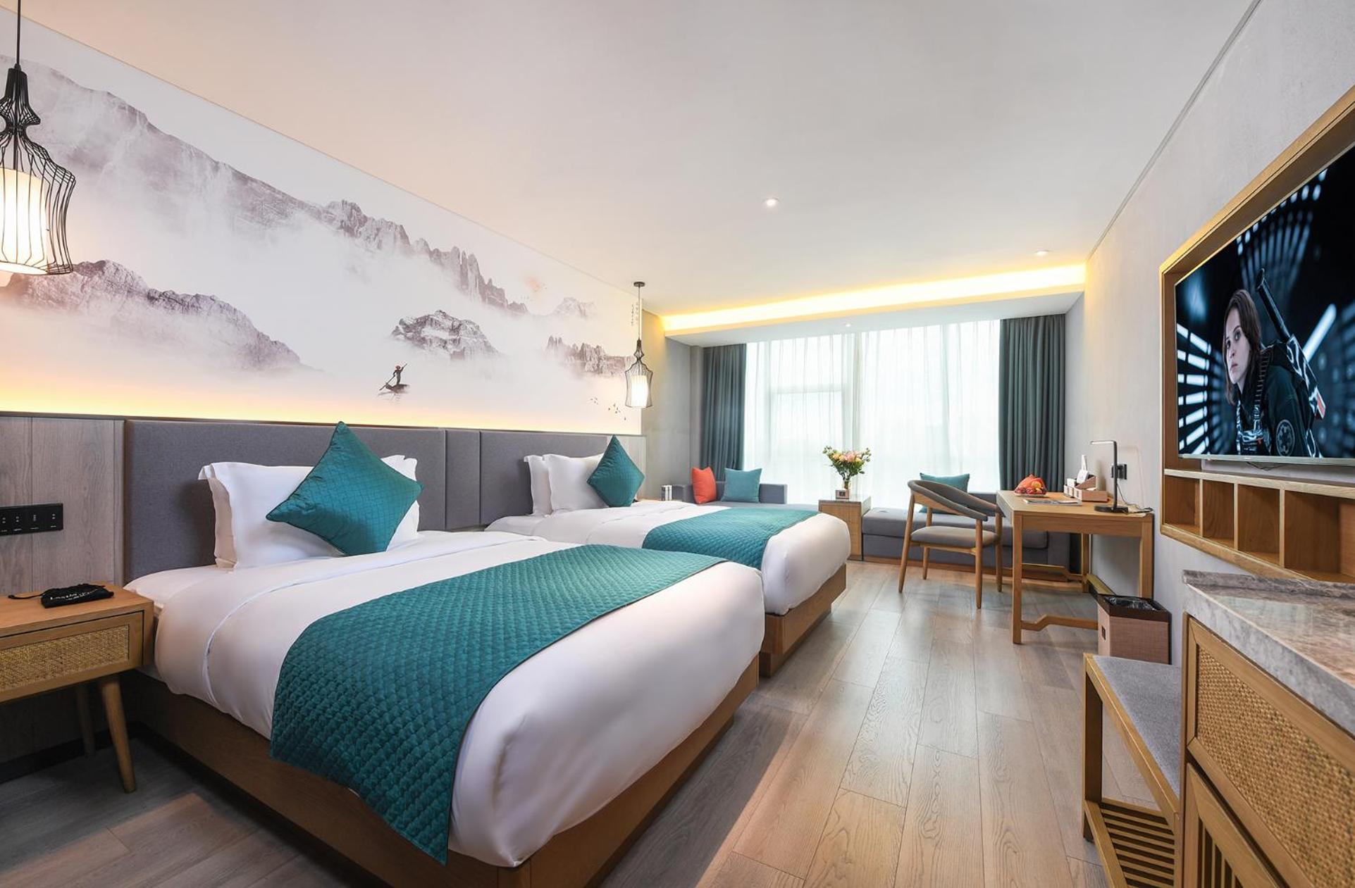 Mehood Lestie International Hotel Nancun Wanbo Metro Station Branch - Free Shuttle Bus To Canton Fair Complex During Canton Fair Period & Free Breakfast & Free Afternoon Tea & Free Midnight Snack & Free Vpn Internet Access Bagian luar foto