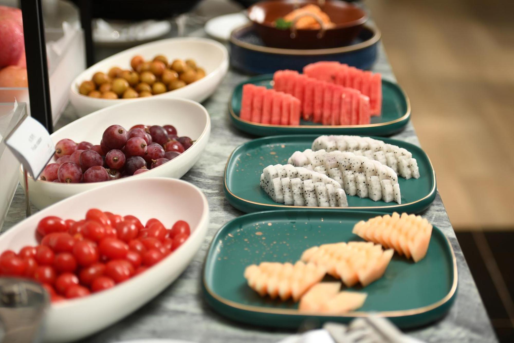 Mehood Lestie International Hotel Nancun Wanbo Metro Station Branch - Free Shuttle Bus To Canton Fair Complex During Canton Fair Period & Free Breakfast & Free Afternoon Tea & Free Midnight Snack & Free Vpn Internet Access Bagian luar foto
